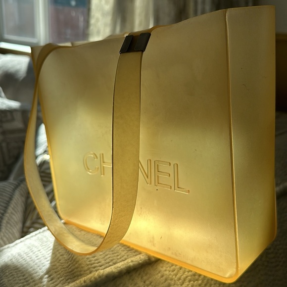 Authentic CHANEL Tote Bag rubber Yellow COCO Logo. Small tear on one handle: COA - Picture 6 of 16